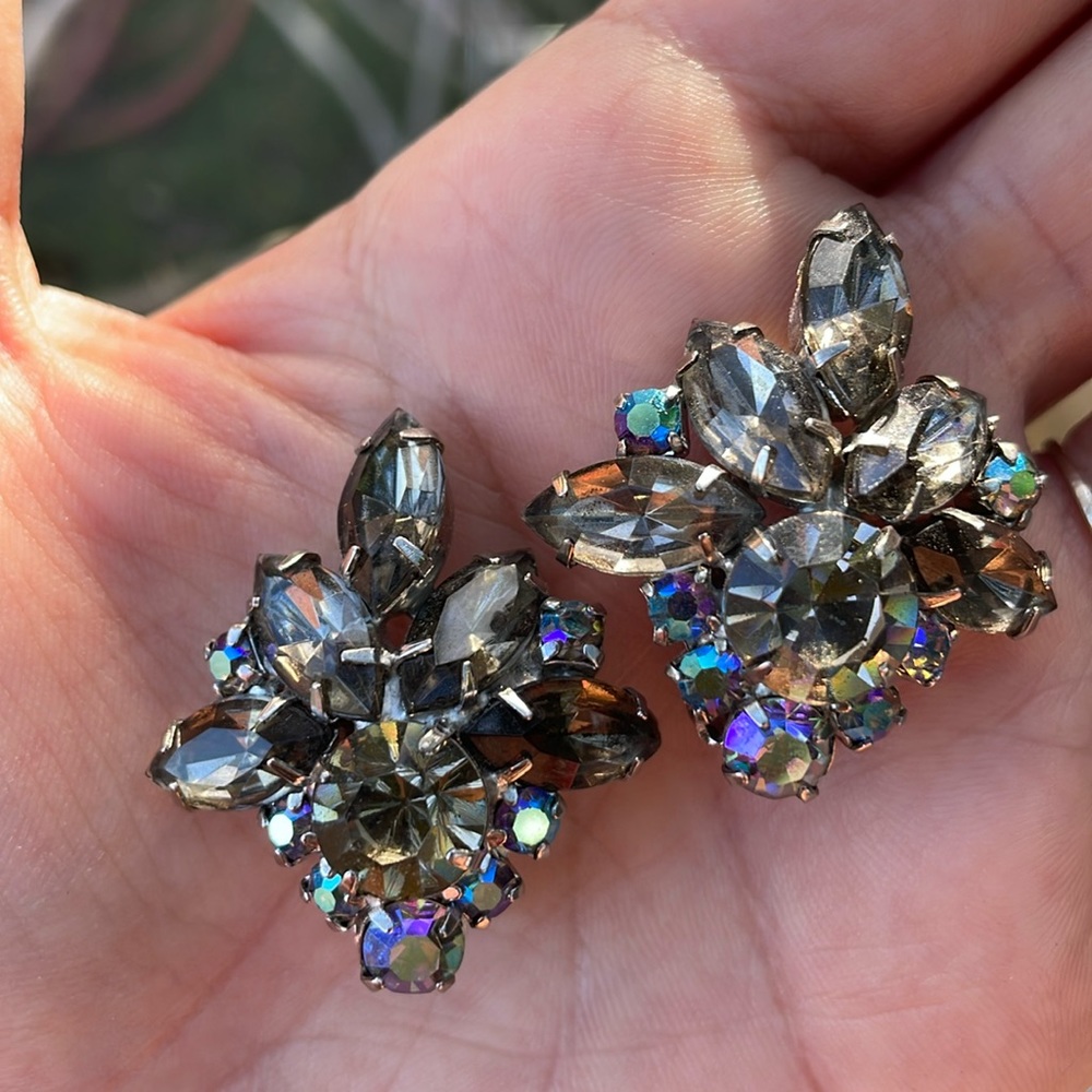 Vintage Juliana earrings - clip ons - collectible